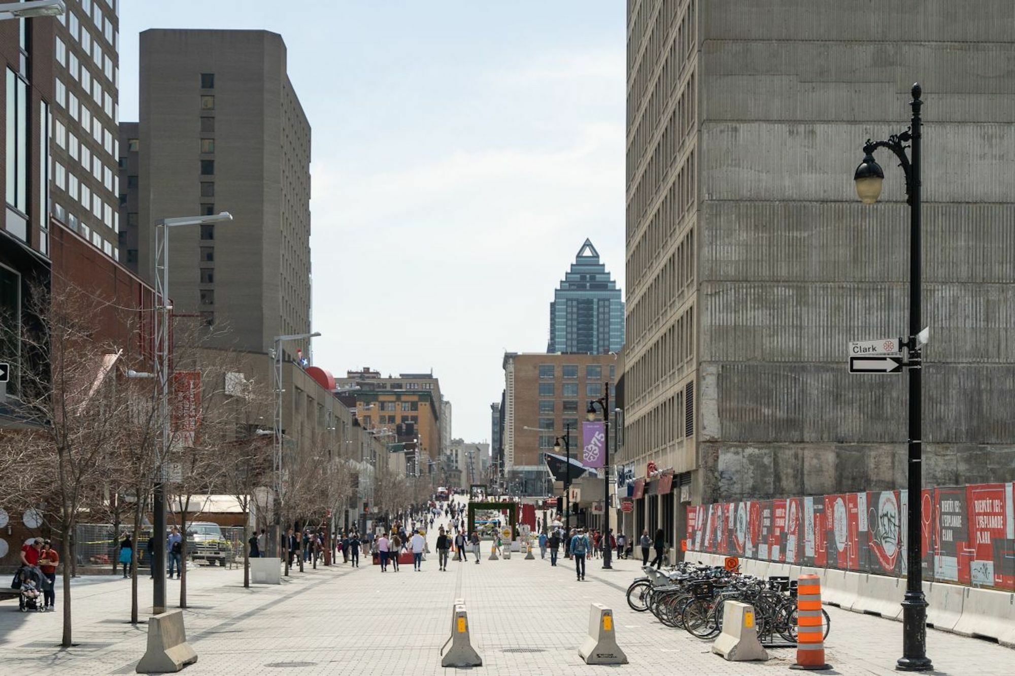 Sharp Studio In Quartier Des Spectacles By Sonder Lägenhet Montréal Exteriör bild